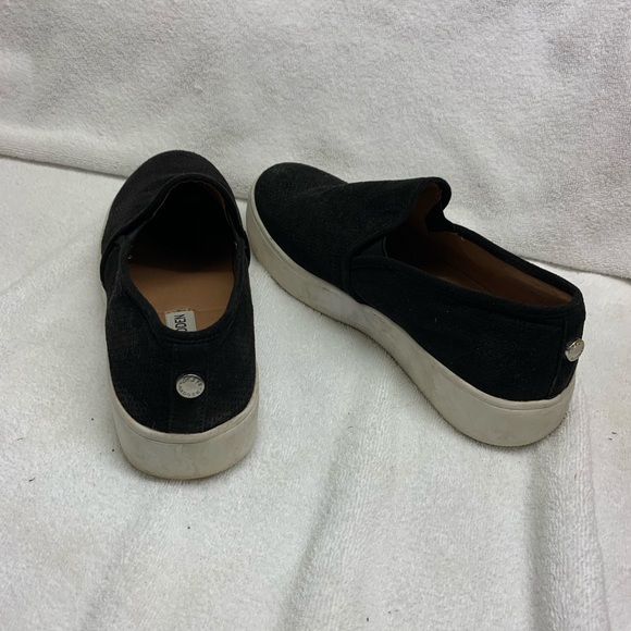 Steve Madden Gills Sneaker - Picture 3 of 3